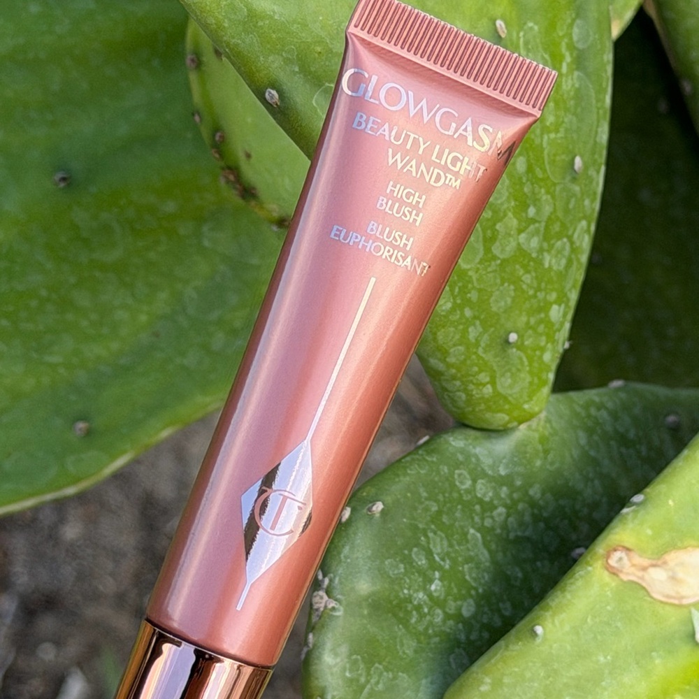 CHARLOTTE TILBURY Beauty Wand In Pinkgasm Blush - Picture 12 of 12